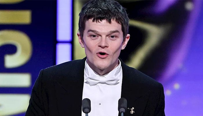 Robert Aramayo acceptance speech stuns Ethan Hawke