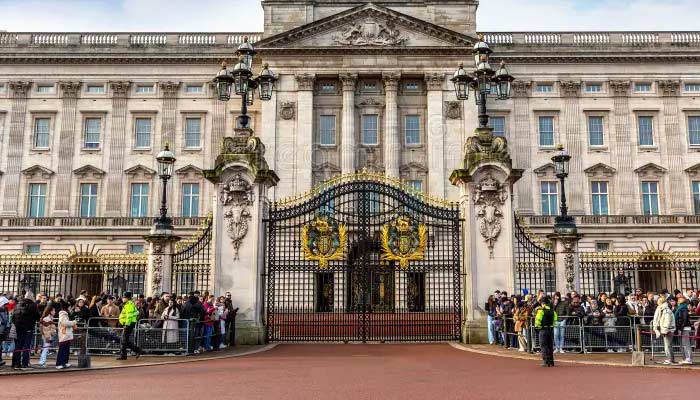 Buckingham Palace hit with major setback amid police seach: report