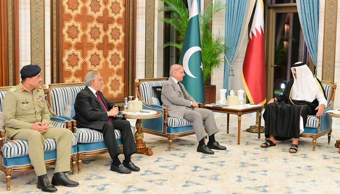 (From left to right) Chief of Defence Forces (CDF) and Chief of the Army Staff (COAS) Field Marshal Asim Munir, Deputy Prime Minister Ishaq Dar and Prime Minister Shehbaz Sharif meet Qatar’s Emir Sheikh Tamim bin Hamad Al Thani in Doha on February 24, 2026. — PID