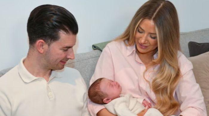 First UK baby born using womb from dead donor 