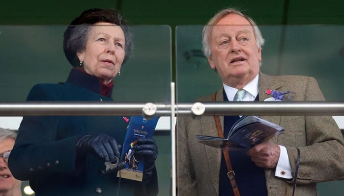 Queen Camillas ex offers support to Princess Anne during tough time