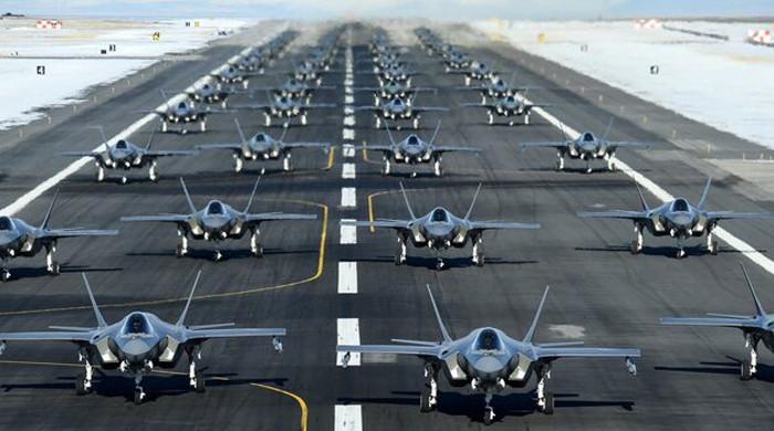 US arrests ex-Air Force pilot for 'training' Chinese military