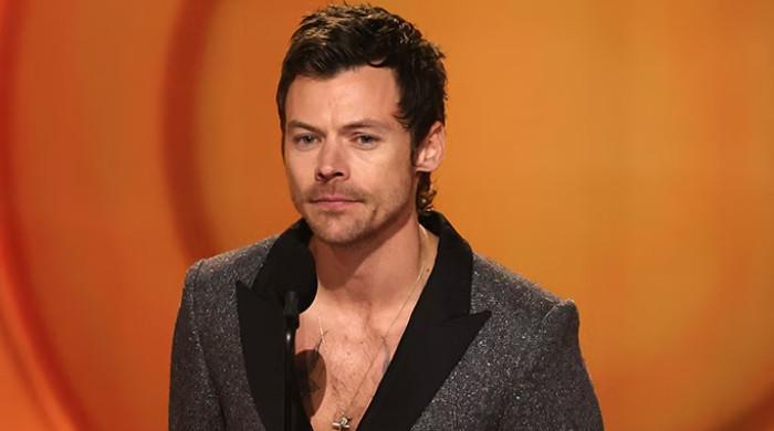 Harry Styles' hair style is very much in talks - Check how singer reacts
