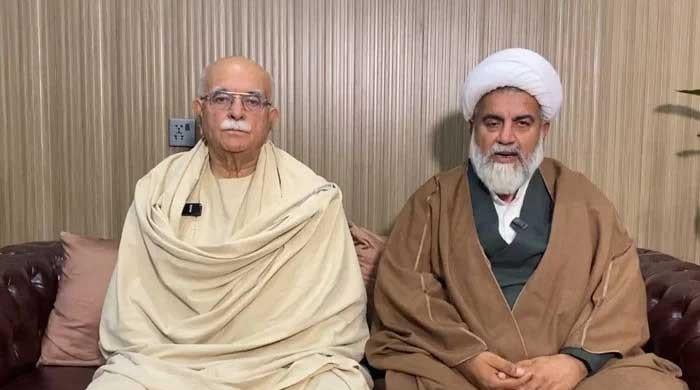 Opposition accepts govt's offer to hold negotiations amid deadlock over Imran's eye treatment