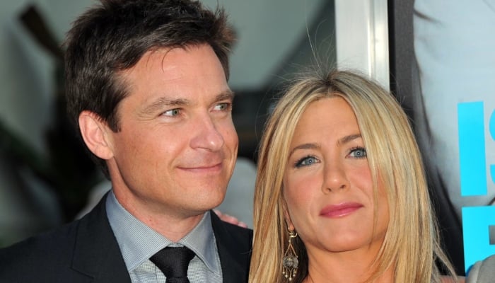 Jennifer Aniston reacts to Jason Batemans new dark comedy: Cant wait
