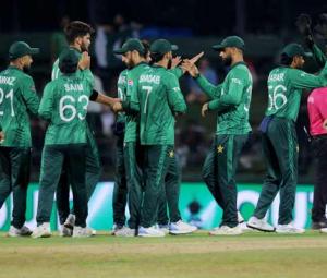 Pakistan promise final flourish as they await T20 World Cup fate