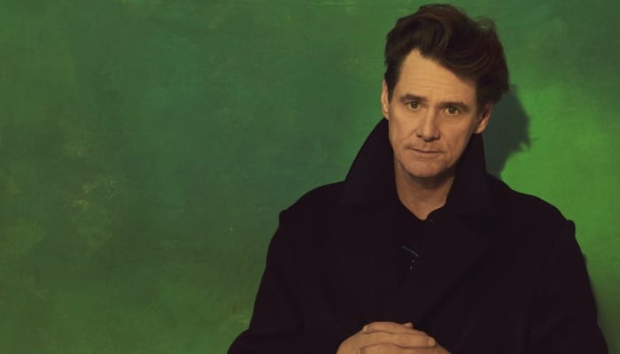 Jim Carrey fans think stunt double made Paris appearance in place of actor