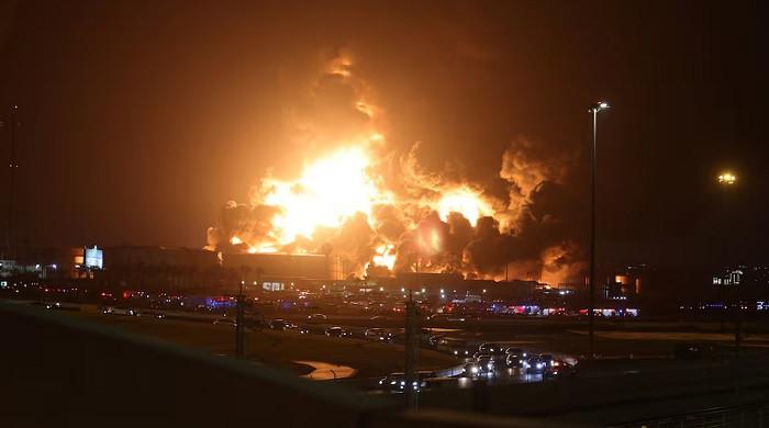 Trump mulls opening new front in Yemen war after American killed in Riyadh airport strike