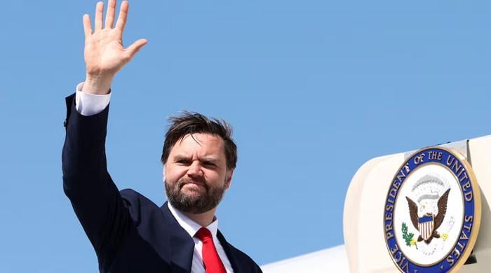 Trump dispatching Iran negotiating team led by VP JD Vance to Pakistan, confirms White House