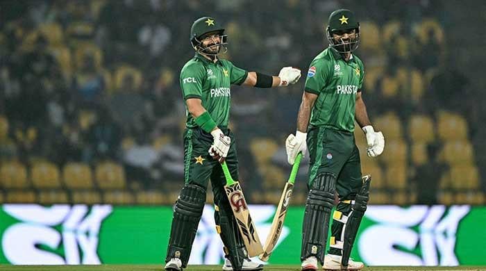 Farhan, Fakhar smash fifties to anchor Pakistan’s innings  www.geo.tv
