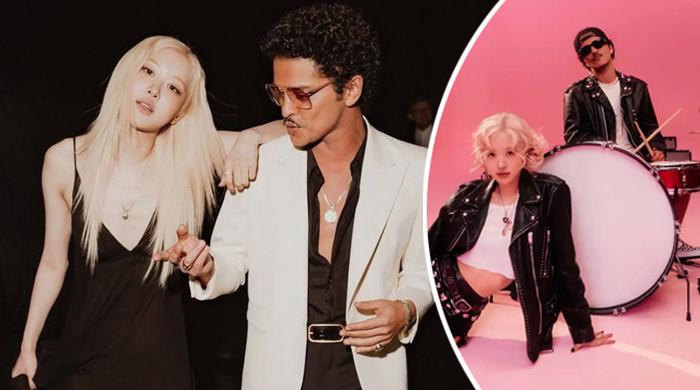 Bruno Mars reacts as RosÃ© wins BRIT Award for  global hit 'APT.'
