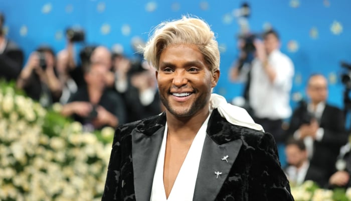 Zendayas longtime stylist Law Roach