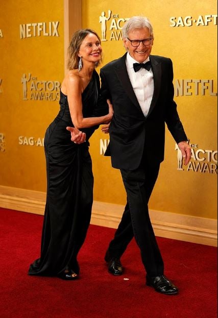 Harrison Ford, Calista Flockhart romance steals spotlight at SAG Awards