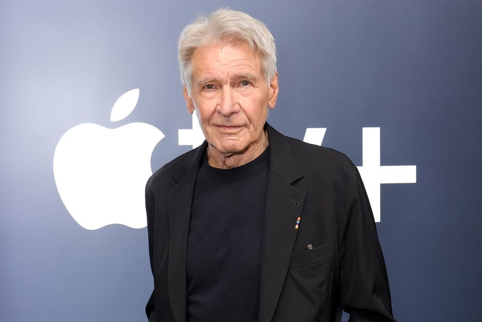 Harrison Ford, Calista Flockhart romance steals spotlight at SAG Awards