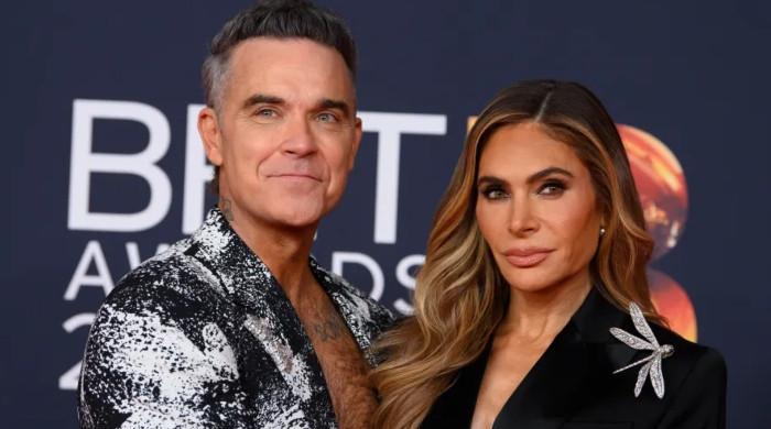Robbie Williams suffers horror injury before BRITs performance