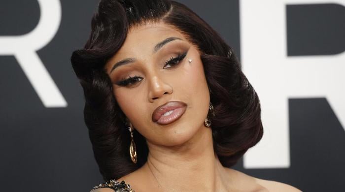Cardi B shuts down haters on stage with savage clapback