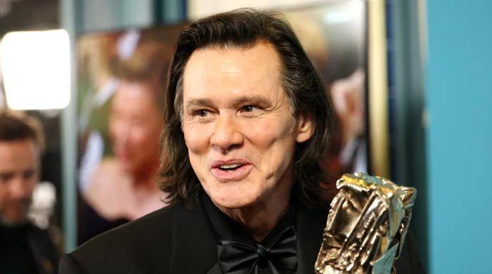 Jim Carrey's rep issues statement on actor's viral Paris appearance