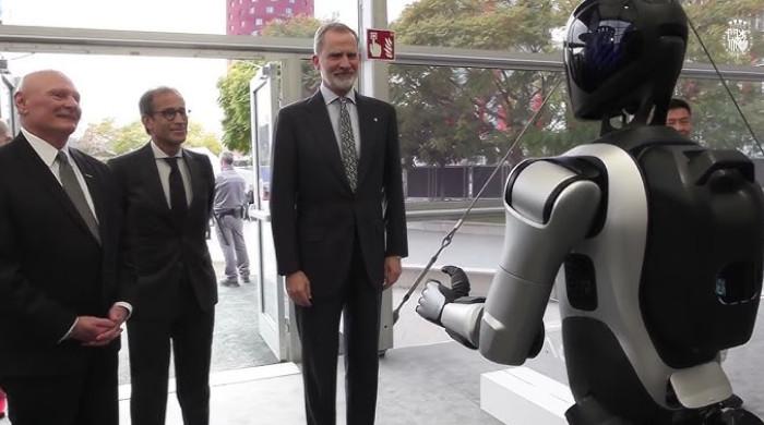 King Felipe explores digital revolution in key tech event