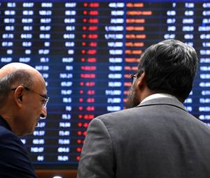 PSX rebounds as market recovers over 2,000 points after steep slide