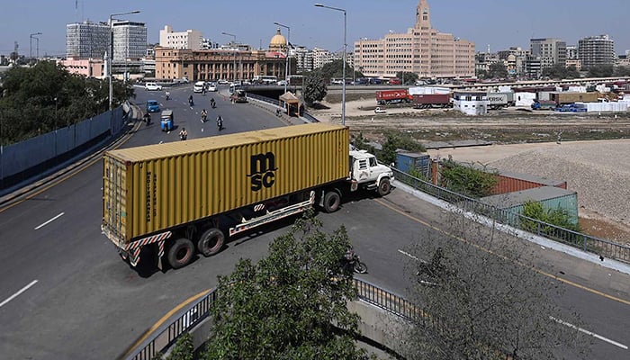 Roads in Karachi closed for third day amid security alert 8 * A container placed on a road leading to the US Consulate in Karachi, Pakistan, March 2, 2026. — INP