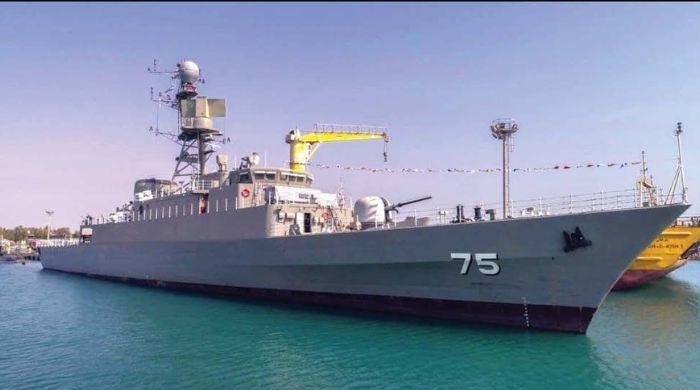 Video: US submarine sinks Iranian warship, IRIS Dena, in Indian Ocean