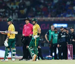 T20 World Cup semi-final: South Africa reeling after New Zealand strikes