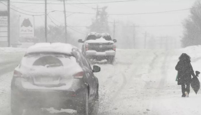 US winter storm: Tourists warned as 20 inches of snow hits western ski resorts