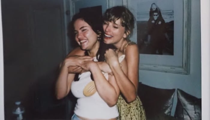 Taylor Swift achieves new record after Selena Gomez explained the friendship anthem