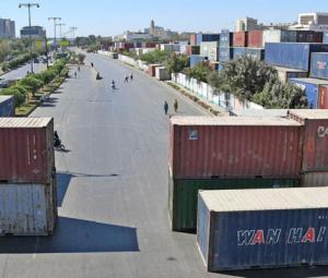 Major Karachi roads closed for 4th day over security concerns