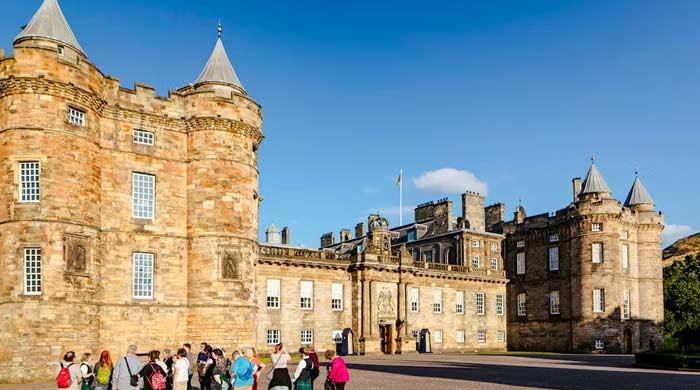 Palace makes delightful announcement for fans: 'Once-in-a-lifetime chance'