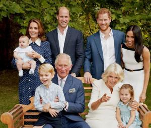 Royal photographer unveils real truth behind ‘historic' family photo