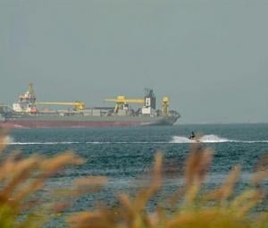 Why have 1,000 ships at times lost their GPS in the Mideast?