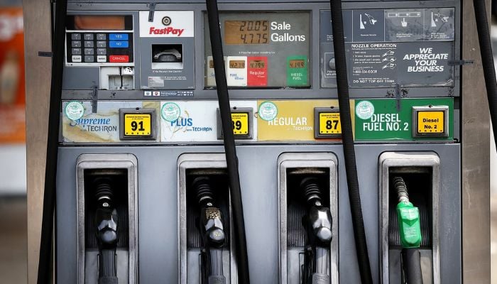US gasoline prices surge 17% as crude oil soars past $100 per barrel