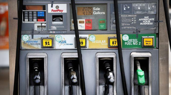 US gasoline prices surge 17% as crude oil soars past $100 per barrel