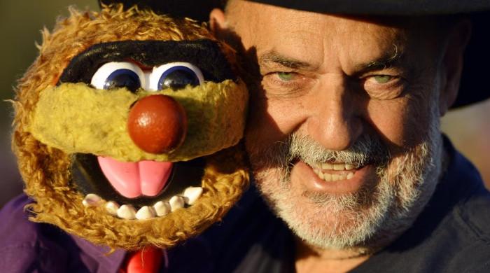 Iconic presenter dies unexpectedly ahead of planned return