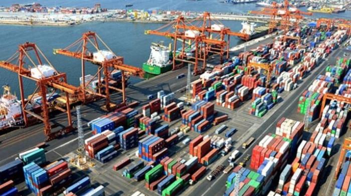 Four petrol-laden ships arrive at Port Qasim amid fuel crisis