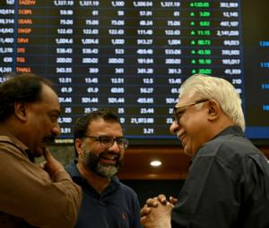 PSX rallies over 6% as falling oil prices lift investor sentiment