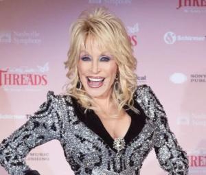 Dolly Parton ready to embrace new chapter after Carl Dean's death 