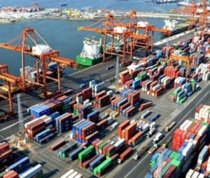 Four petrol-laden ships arrive at Port Qasim amid fuel crisis