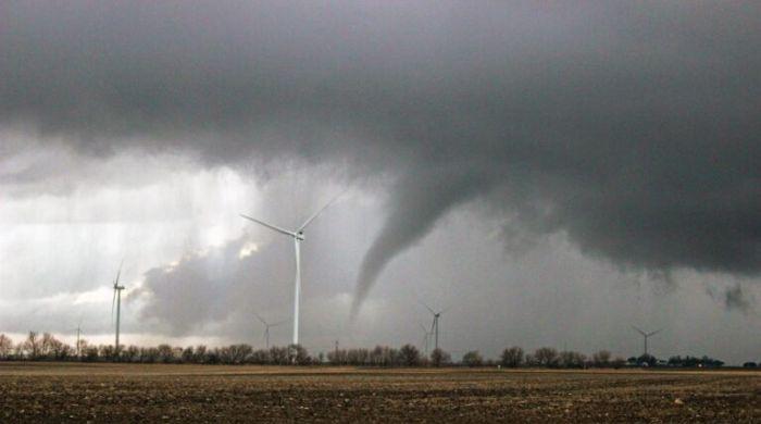 Deadly tornado outbreak leaves 2 dead, trail of destruction in Illinois, Indiana
