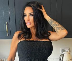 Katie Price flashes big smile as she video calls Lee Andrews during Rome trip