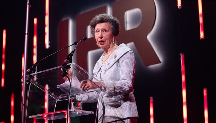 Princess Anne looks breathtaking at IFR dinner