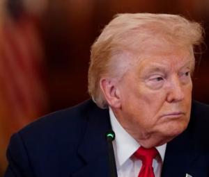 With Iran war exit elusive, Trump aides vie to affect outcome