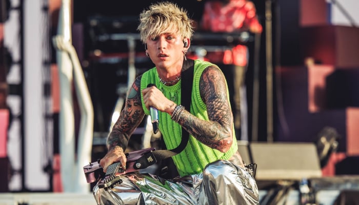 Machine Gun Kelly wins hearts with inspiring fan interaction during show