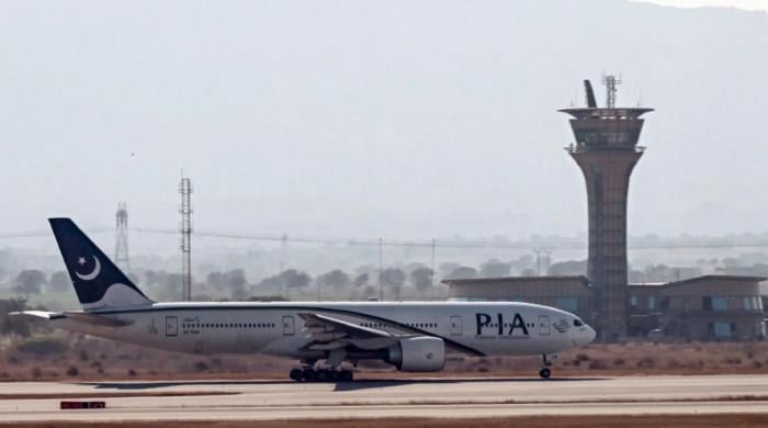 Airlines asked to fly from Pakistan with minimum fuel amid supply chain concerns