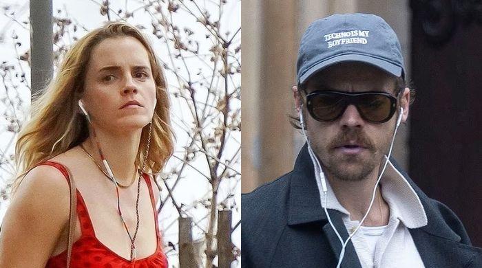 Why celebrities like Emma Watson, Harry Styles are ditching AirPods for wired headphones?
