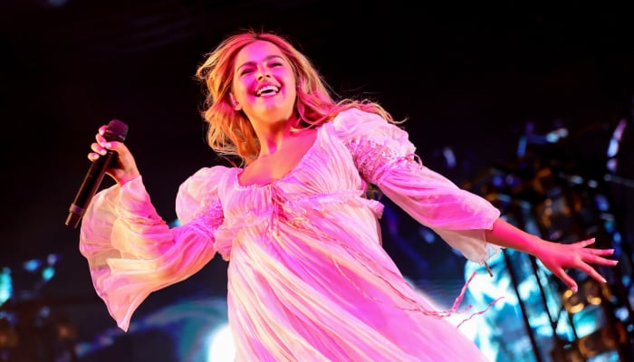 Addison Rae brings Britney Spears energy to Lollapalooza Argentina stage