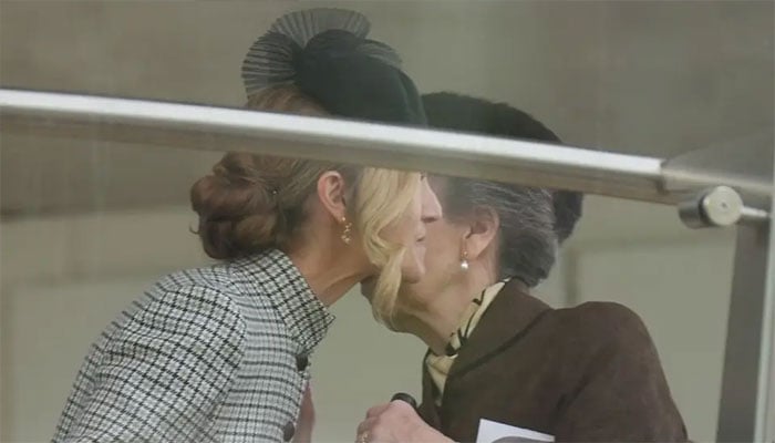 Princess Anne approves Harriet for royal kisses, ignoring Commonwealth snubs