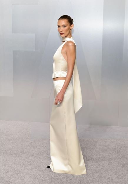 Bella Hadid keeps cool after wardrobe malfunction at Vanity Fair Oscar party