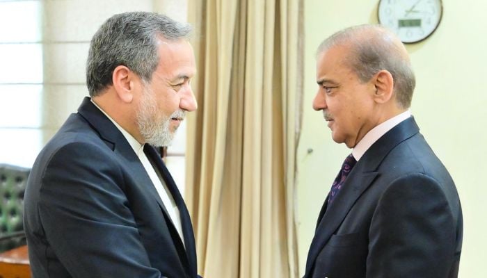 Iran Foreign Minister Seyyed Abbas Araghchi (left) meets Prime Minister Shehbaz Sharif at Prime Ministers House, Islamabad, November 4, 2025. — X/@GovtofPakistan
